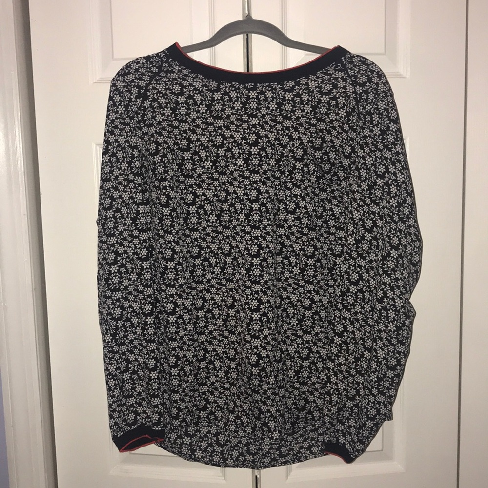 Long sleeve floral top